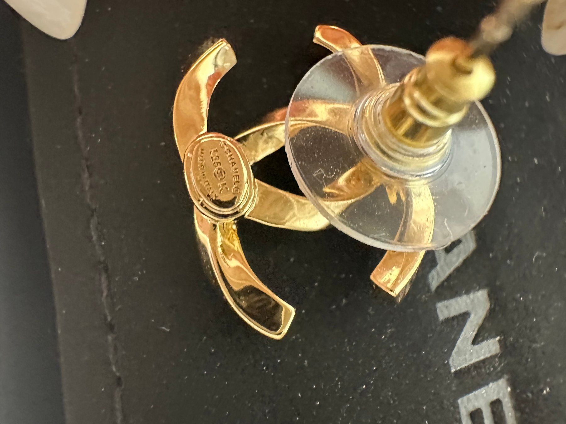 Chanel Ohrringe & -stecker: Chanel Ohrringe – Gebraucht aus Steinmaur von regenbogen052 2