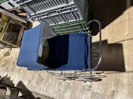 Alter Kinderwagen 