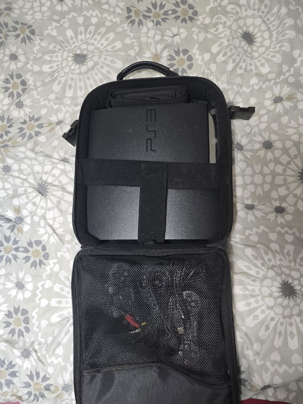 Sony Console: Sony PlayStation 3 Konsole mit Tasche – Usato da Winterthur venduto da AMKOM5E39 1