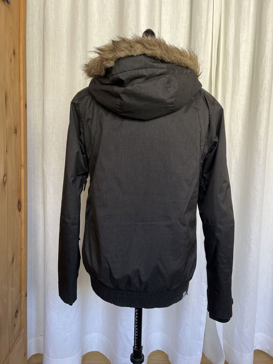 Roxy Jacken & Mäntel: Skijacke Roxy – Gebraucht aus Bever von anj_8lxr 1