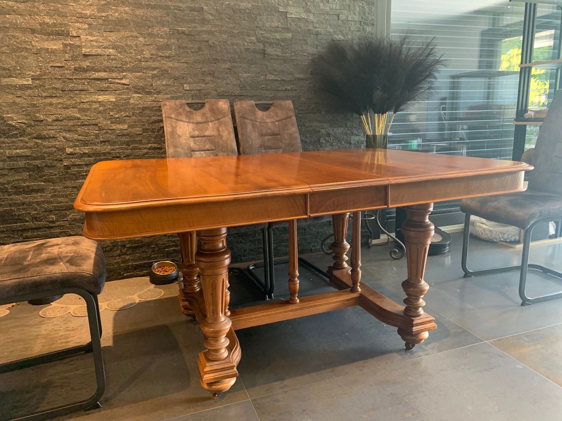 Tavoli: Table extensible en bois de noyer massif Henri II – Usato da Roche VD venduto da gio_jtn6
