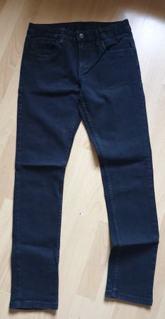 Schwarze Jeans Gr. 164, top Zustand
