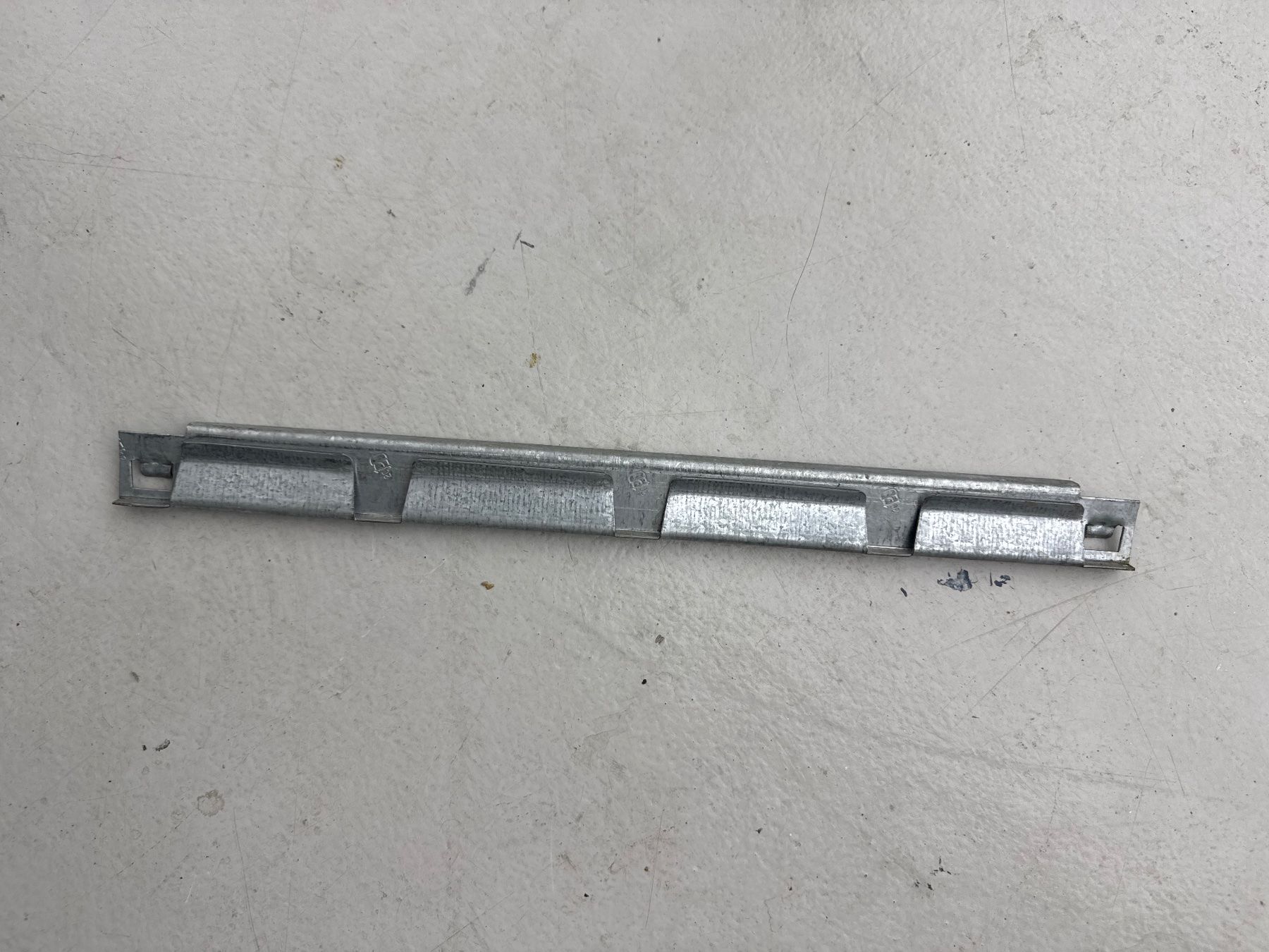 Errex Regale: Errex Tablarträger 40cm – Gebraucht aus Höri von Frx