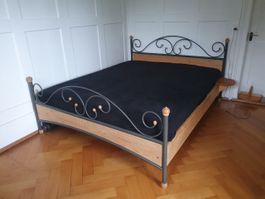Doppelbett Metall Holz Kombination gebraucht guter Zustand
