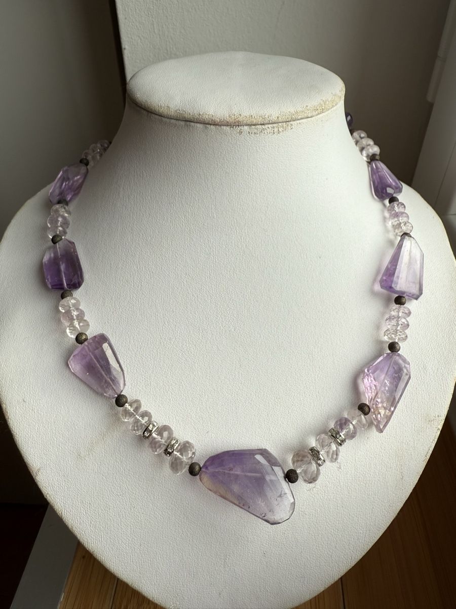 Catenine: Unikat - wunderbarte Kunzit, Amethyst Kette NEU – Nuovo e nell'imballaggio originale da Basel venduto da Chili007