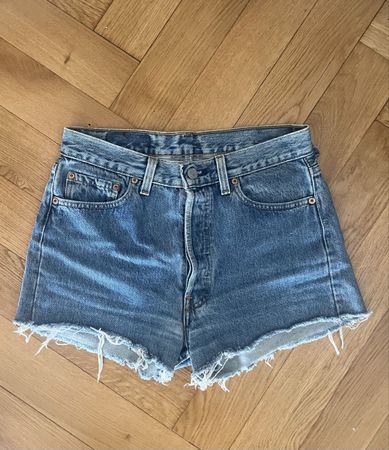 Levi's 501 shorts W31 L36