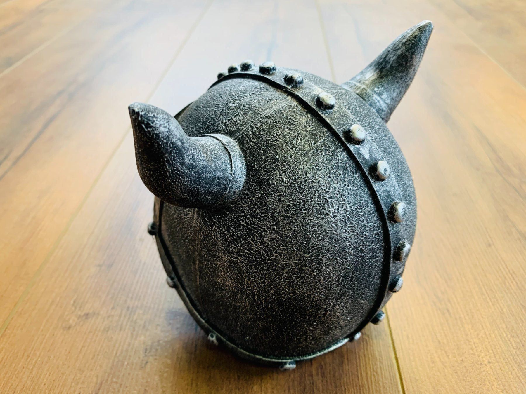Skulpturen & Statuen: Totenschädel Schädel SKULL Ritter 14cm NEU – Neu und originalverpackt aus Bergdietikon von shopAgent 4