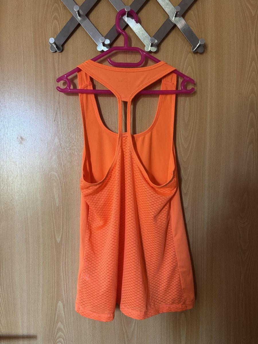 Top: Damen Sporttop Crivit Orange Grösse S – Nuovo (secondo la descrizione) da Ins venduto da maximal_30CHF 2