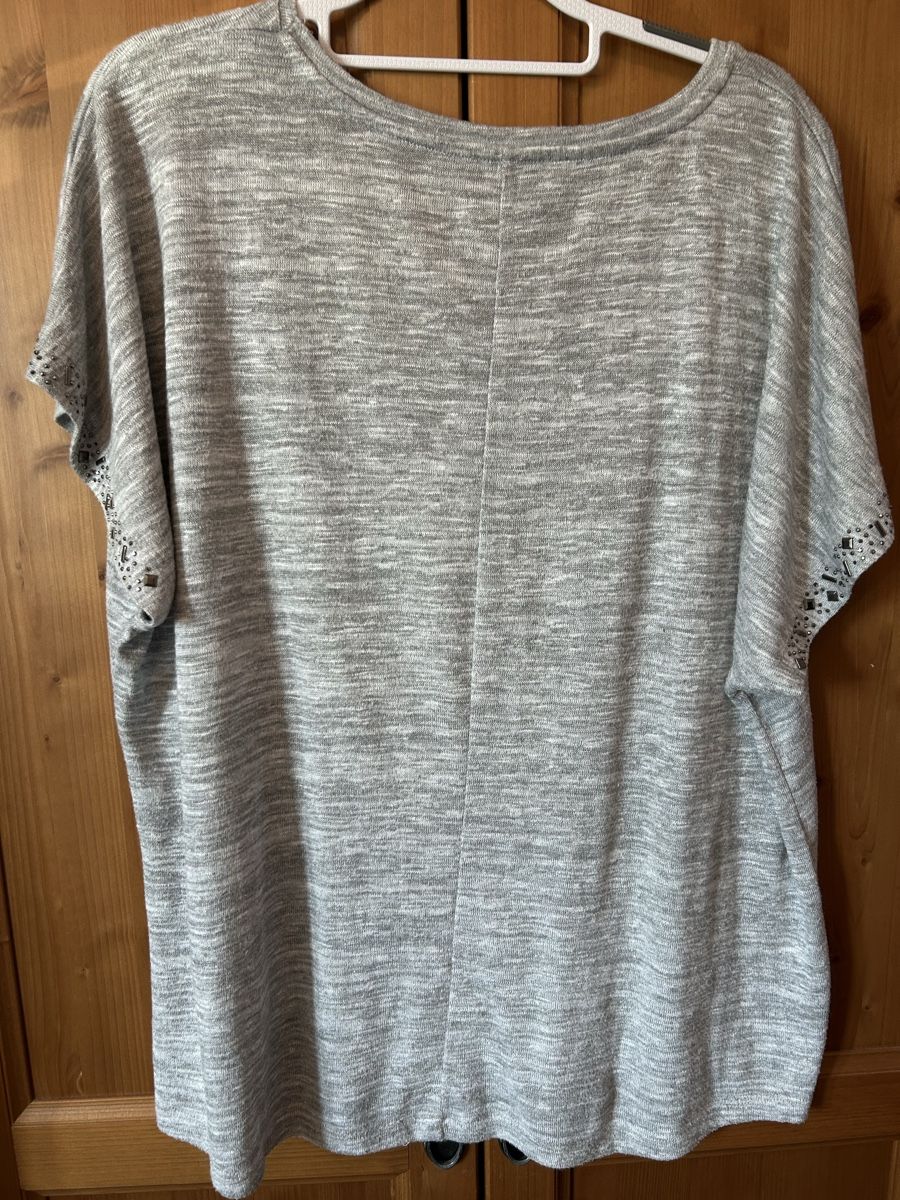 Top: Blouse avec petits brillant – Usato da Daillens venduto da guisepa 3
