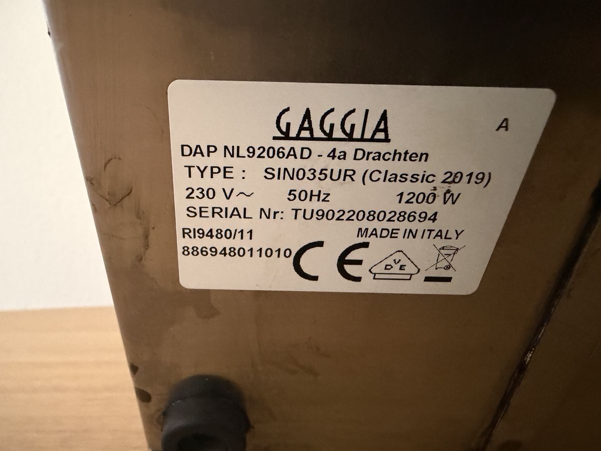 Gaggia Macchine per caffè & Macchine per espresso: Gaggia Classic Espresso Machine - Milano - Great Value! – Usato da Zug venduto da _cip 1