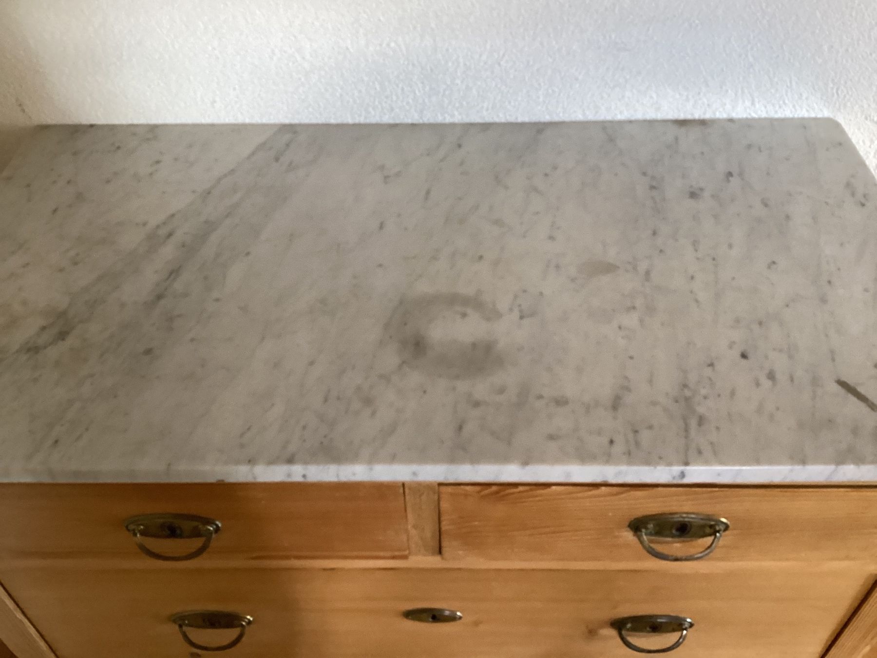 Kommoden: antike Kommode aus Holz mit Marmorplatte – Gebraucht aus Hüntwangen von Jcougar 1