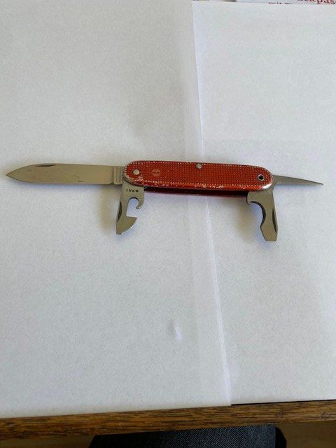 Victorinox Taschenmesser: SACKMESSER VICTORINOX ALOX ROT – Gebraucht aus Chur von silbermon