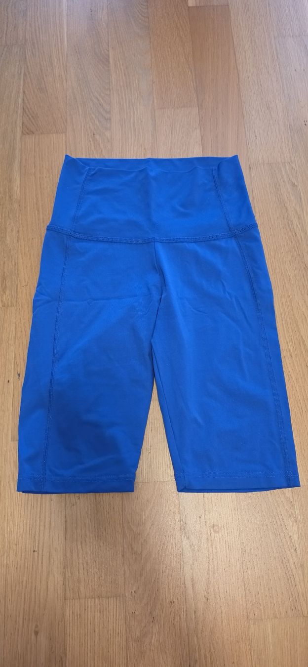 Pantaloni: Powerzone Laufshorts – Usato da Fribourg venduto da ari_qb5k