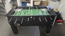 Tischfussball-Töggelikasten
