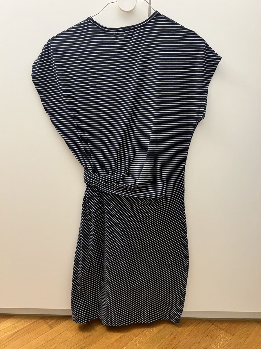 Kleider: Navy blue striped dress – Gebraucht aus Adliswil von avatar83 1