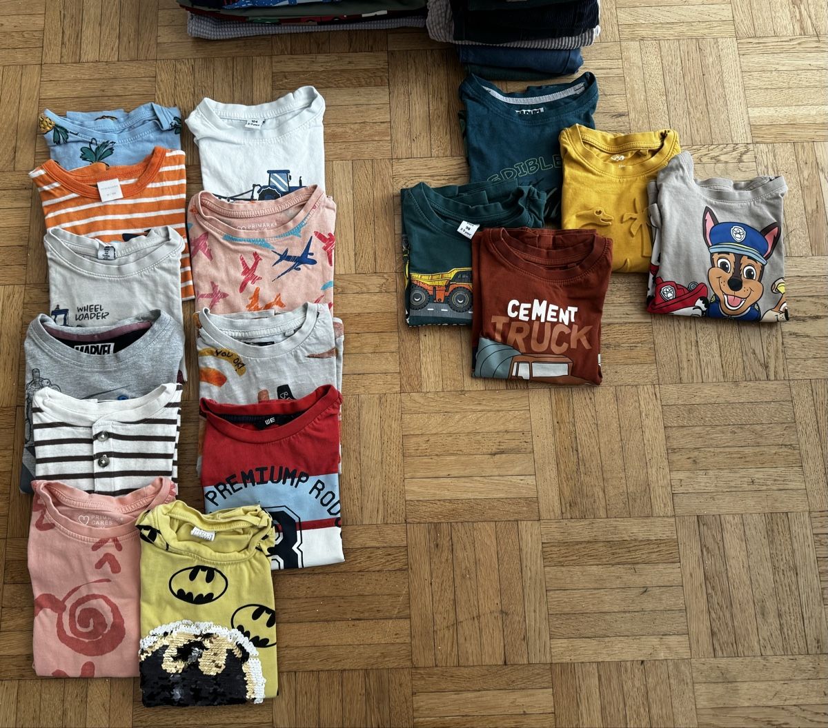 Lotti & Set di vestiti: Kleider paket, 28 Teilig, 98 Junge – Usato da Oberrieden venduto da patty1990