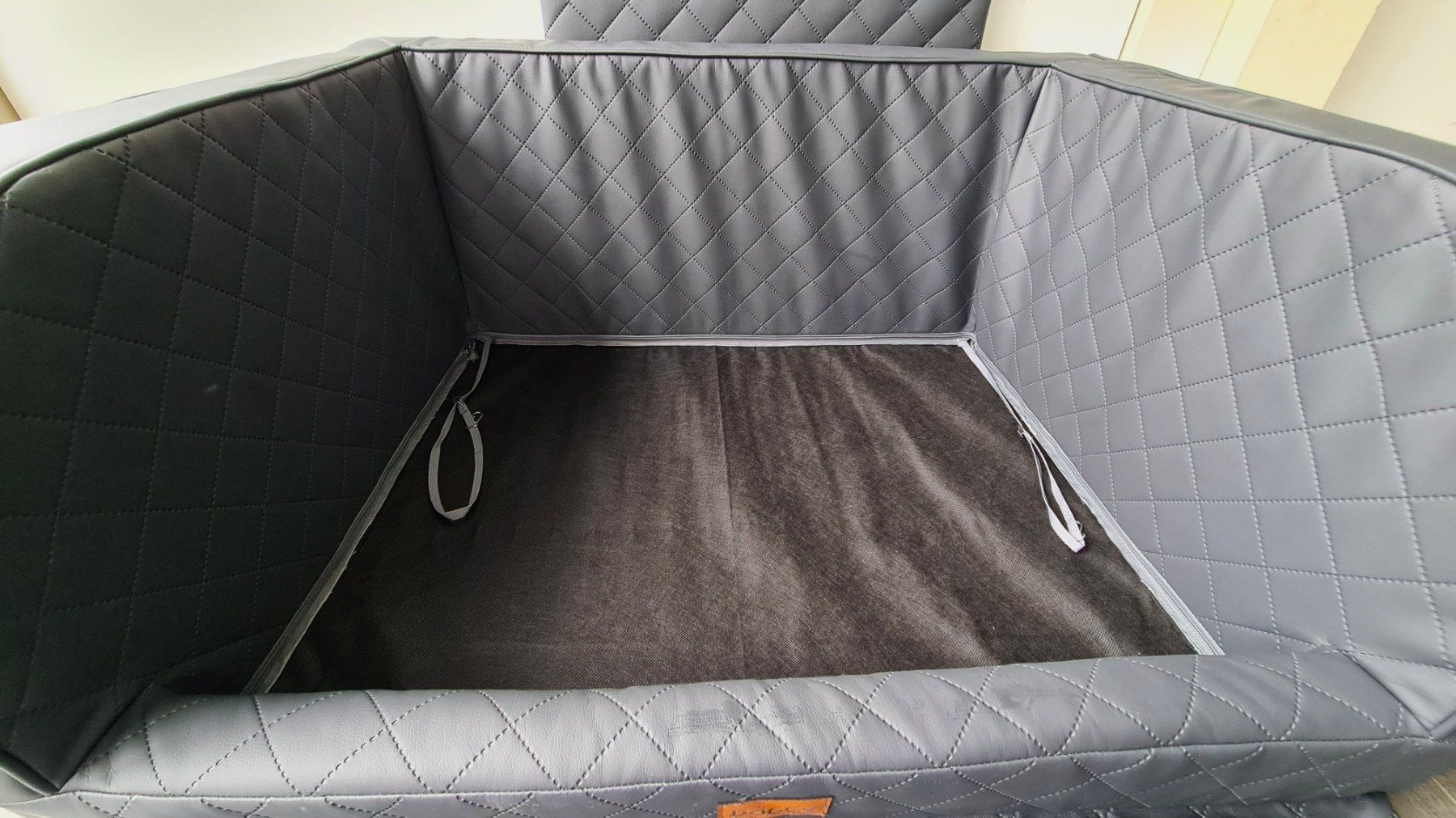 Cucce & Letti: Hunde Transport Bett – Usato da Saland venduto da V-Tour 1