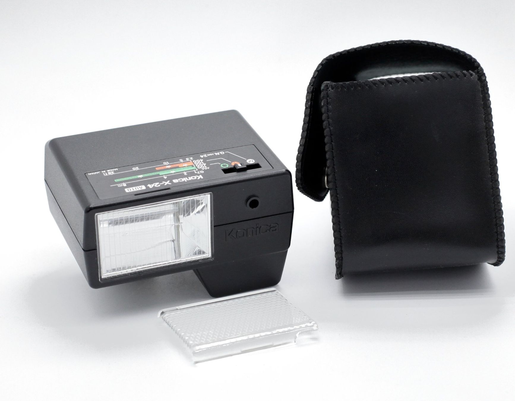 Konica Flash: Konica X-24 Auto Blitzgerät – Usato da Birsfelden venduto da Waldbrettspiel
