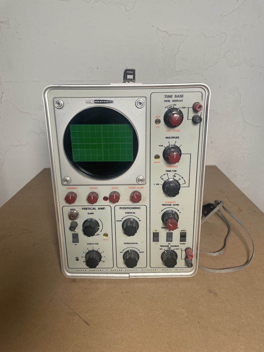 Heathkit Mesurer: Oscilloscope Heathkit Model 10-14 911 – Défectueux à Fribourg par JohnB4