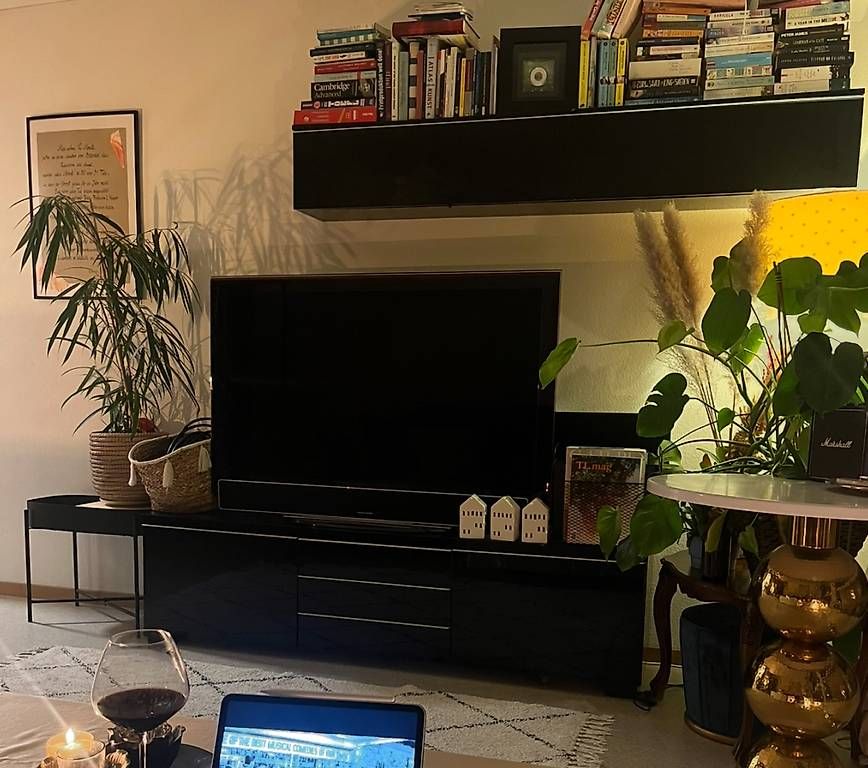 Ikea Mobili TV: Lowboard + Wandregal – Usato da Zürich venduto da Mila1Milena