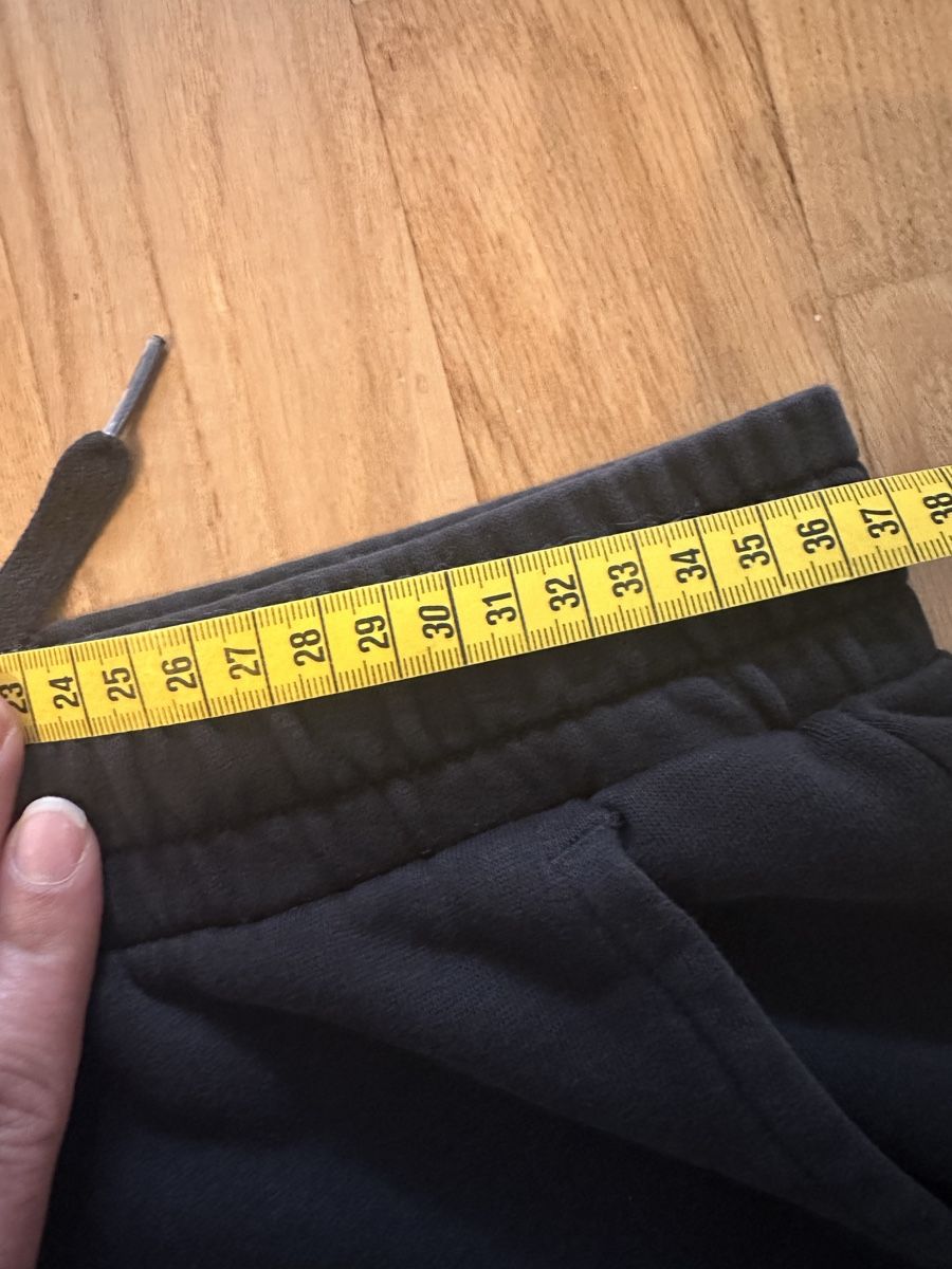 Puma Pantaloni: Schwarze Puma Trainingshose Gr. M – Usato da Erlinsbach SO venduto da dikaan 3