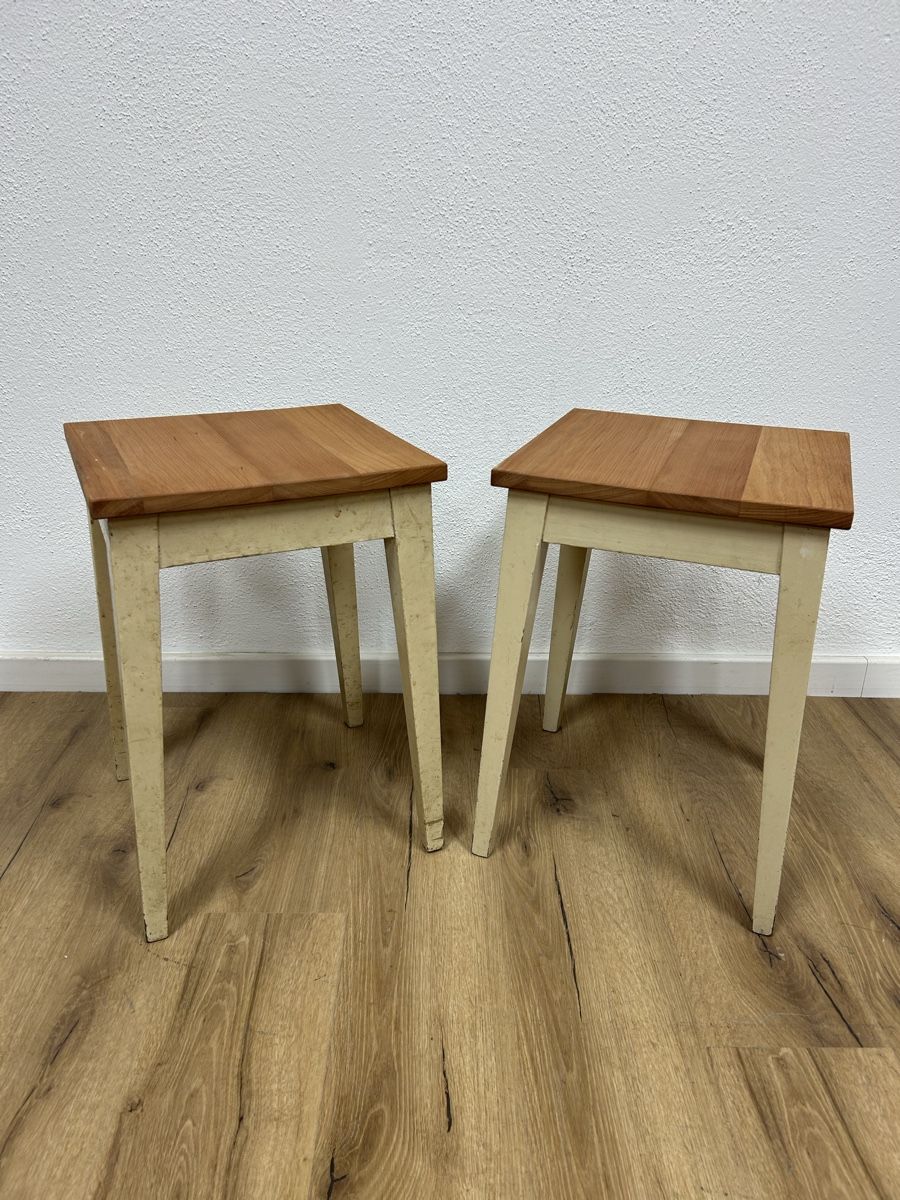 Hocker: Zwei Hocker – Gebraucht aus Basel von MoebelSackmann