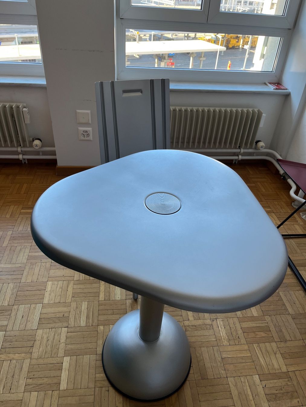 Set di tavolo e panche: Designmöbel – Usato da Felsberg venduto da Memef 1