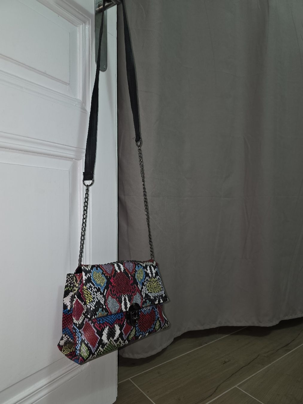 Borse da donna: MINI SAC BANDOULIÈRE Effet Python Multicolore – Nuovo (secondo la descrizione) da Travers venduto da adr_qyj5 5