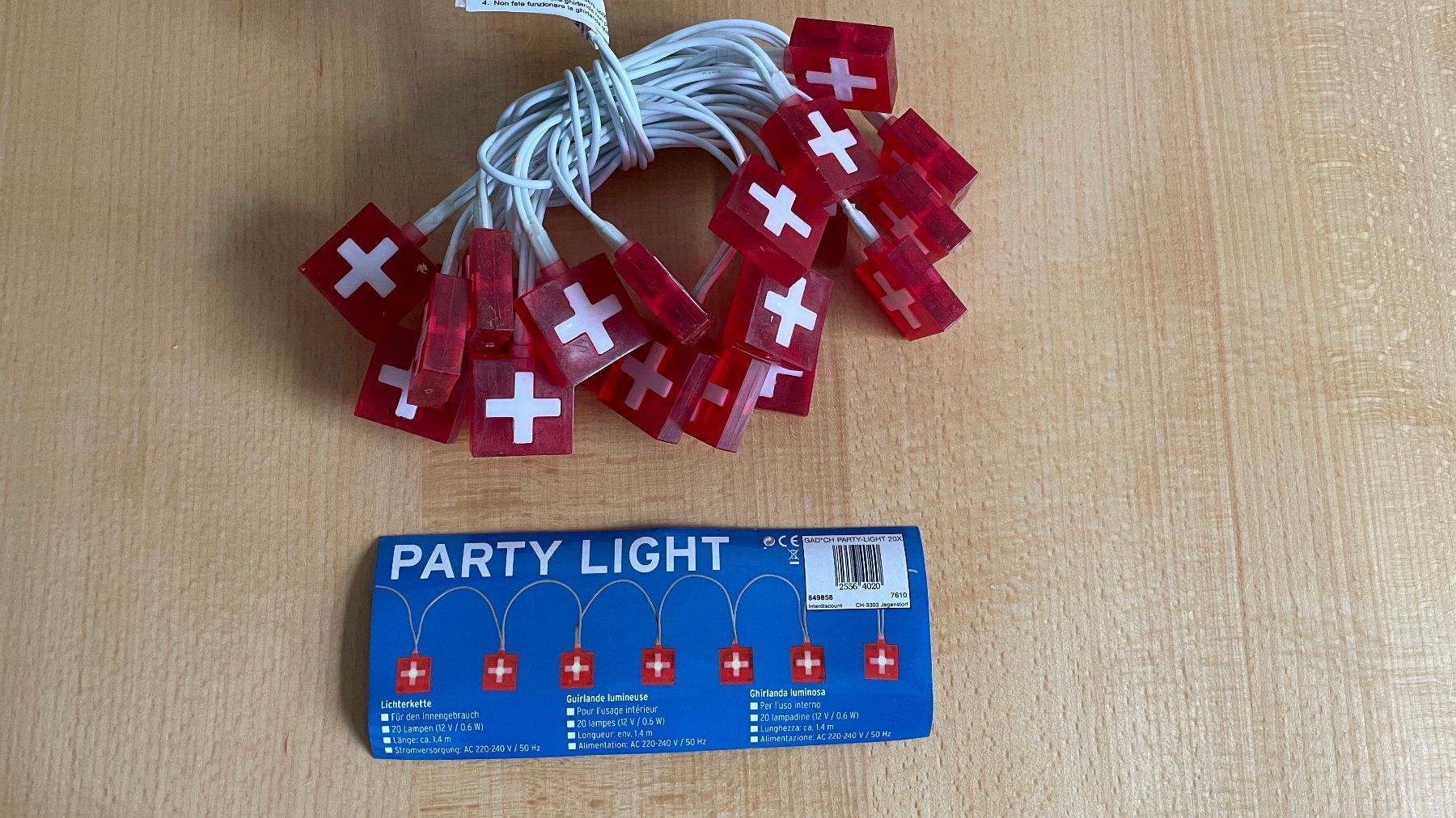 Ghirlande e barre luminose: Schweizerkreuz Lichterkette Party Light 1,4m – Nuovo (secondo la descrizione) da Glattfelden venduto da cybermaxx 2