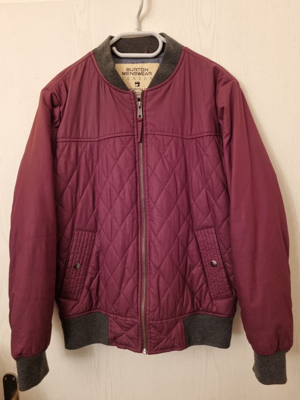 Burton Giacche: Burton BomberJacke S – Usato da Münchenbuchsee venduto da Ludo_Braenz