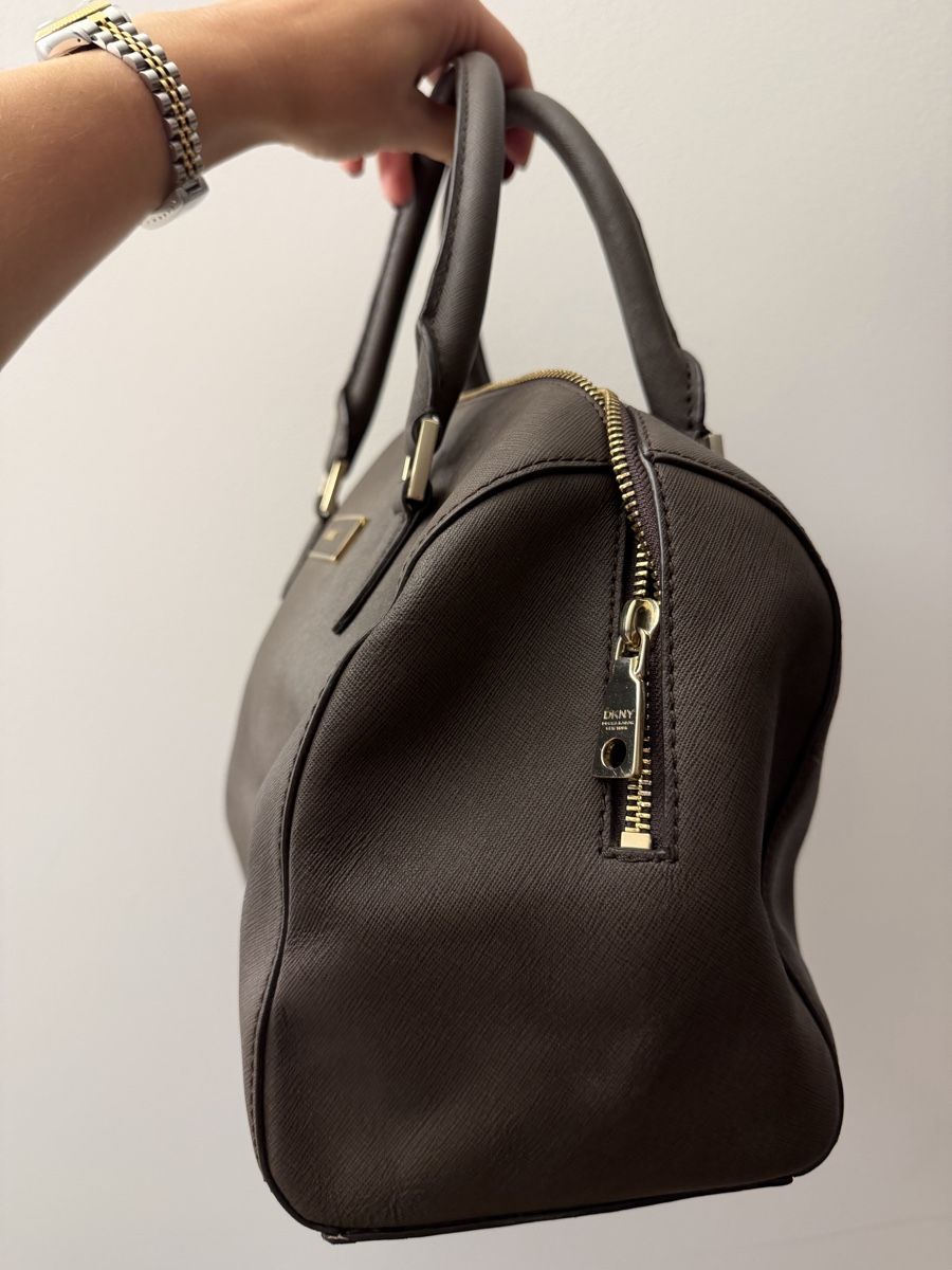 DKNY Taschen für Damen: DKNY leather handbag barrel – Gebraucht aus Hausen AG von nik_9sg2 1