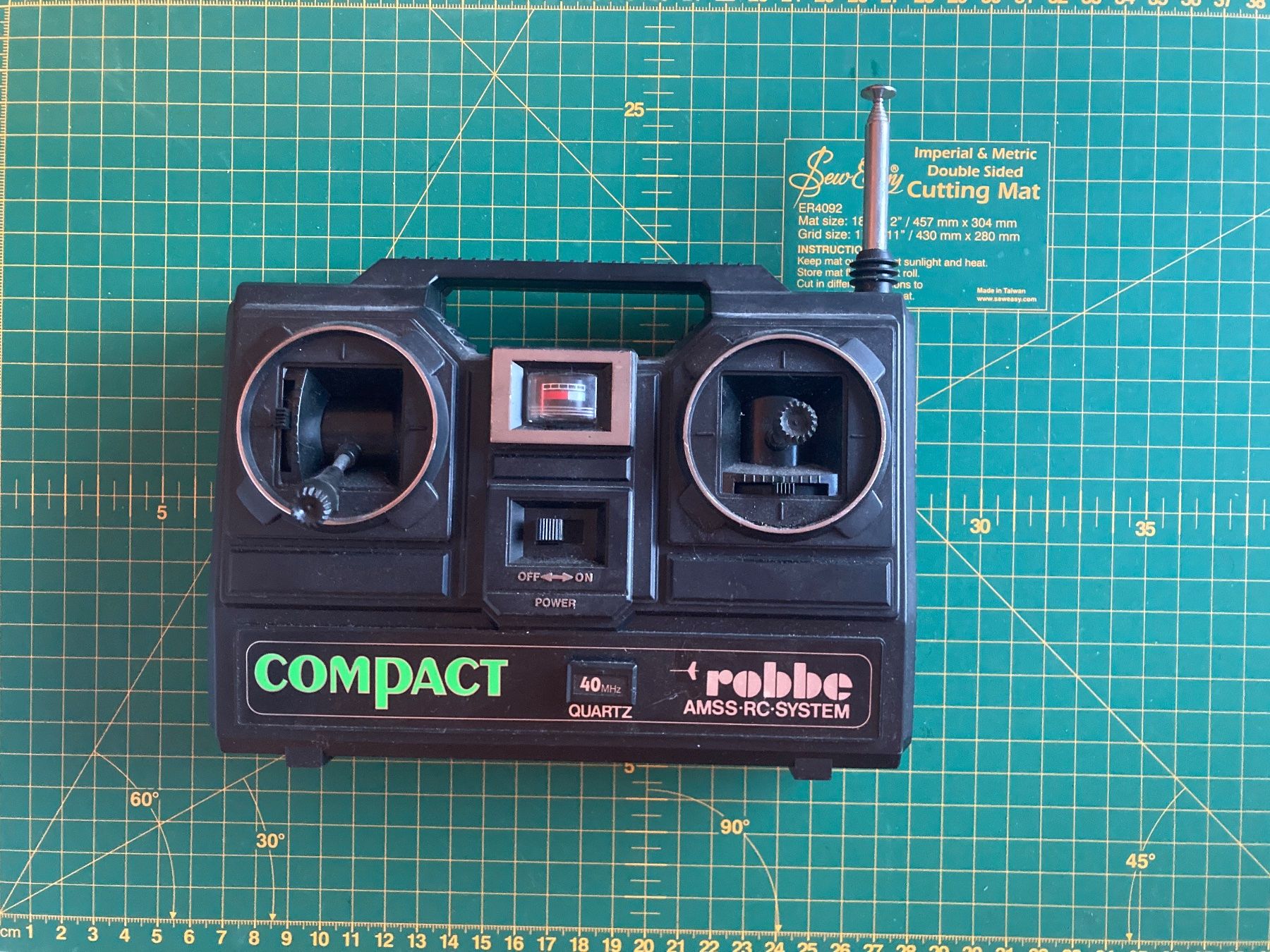 Robbe Modellismo RC: Letzte Chance auf Robbe Compact AMSS-RC-System 40MHz! – Usato da Langnau am Albis venduto da _jannick