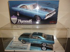Plymouth Roadrunner 1970 "Plum-Floored" 1:18 GMP