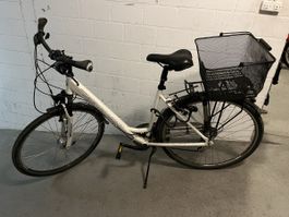 City Bike Bergamont white with basket used condition