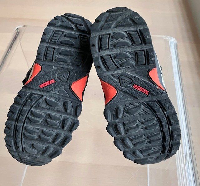 Adidas Herrenschuhe: Adidas Terrex Core-Tex, Gr. 24, schwarz – Gebraucht aus Brugg AG von Hellviolett 2