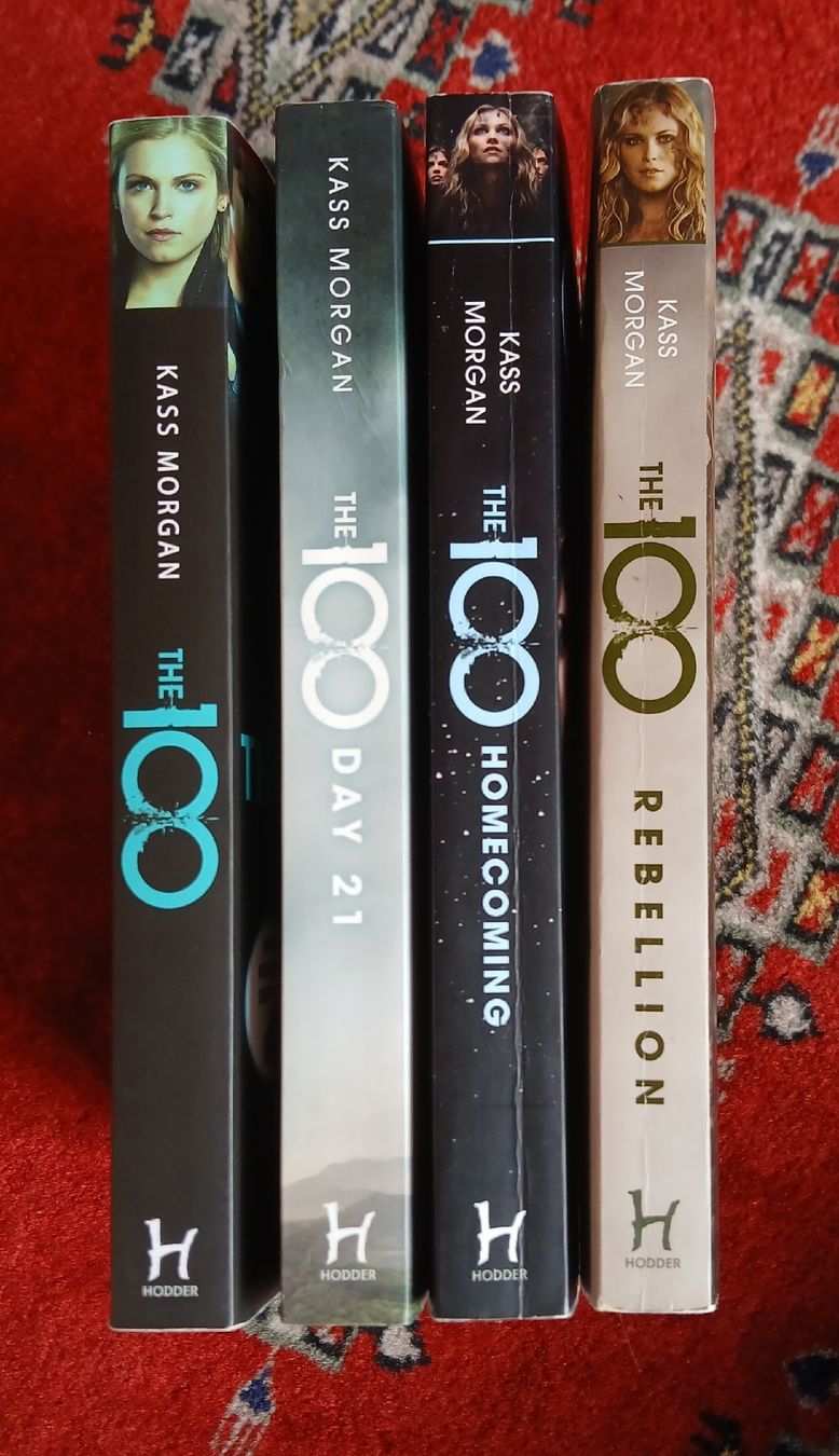 Bücher: The Hundred 1-4 – Gebraucht aus Oberrieden von sibirica 2