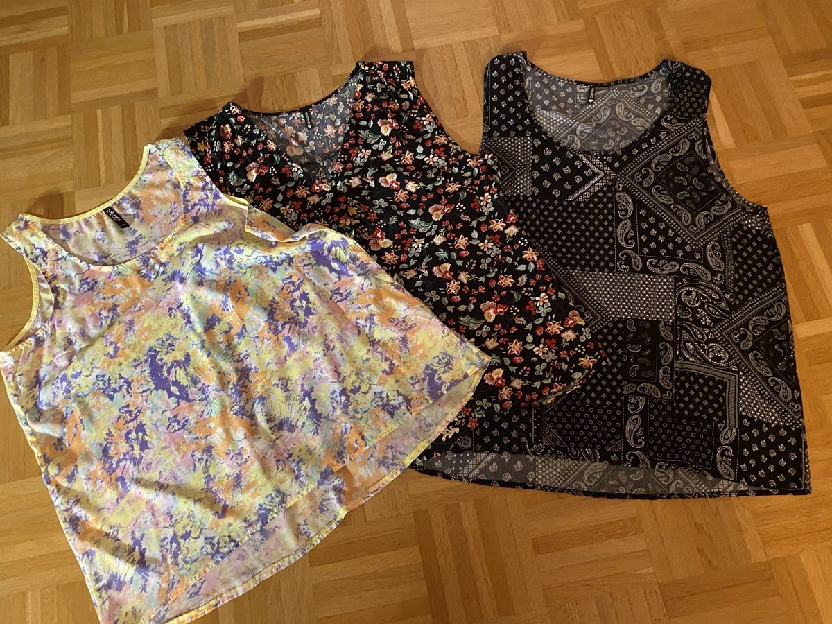 Camicette: Blusen, 3 Stk. , Gr. XXL – Usato da Therwil venduto da Blume814