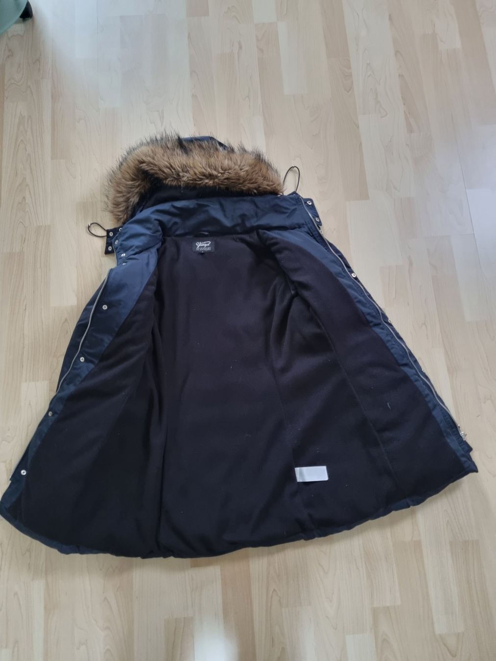Giacche: Dunkelblaue Winterjacke gr. S – Usato da Würenlos venduto da Nigginiggi 1