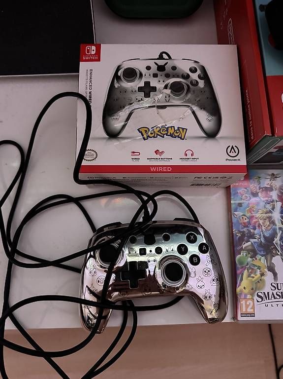 Nintendo Consoles: Nintendo Switch mit Zubehör und 2 Spielen – D'occasion à Brislach par mat_jy9r 2