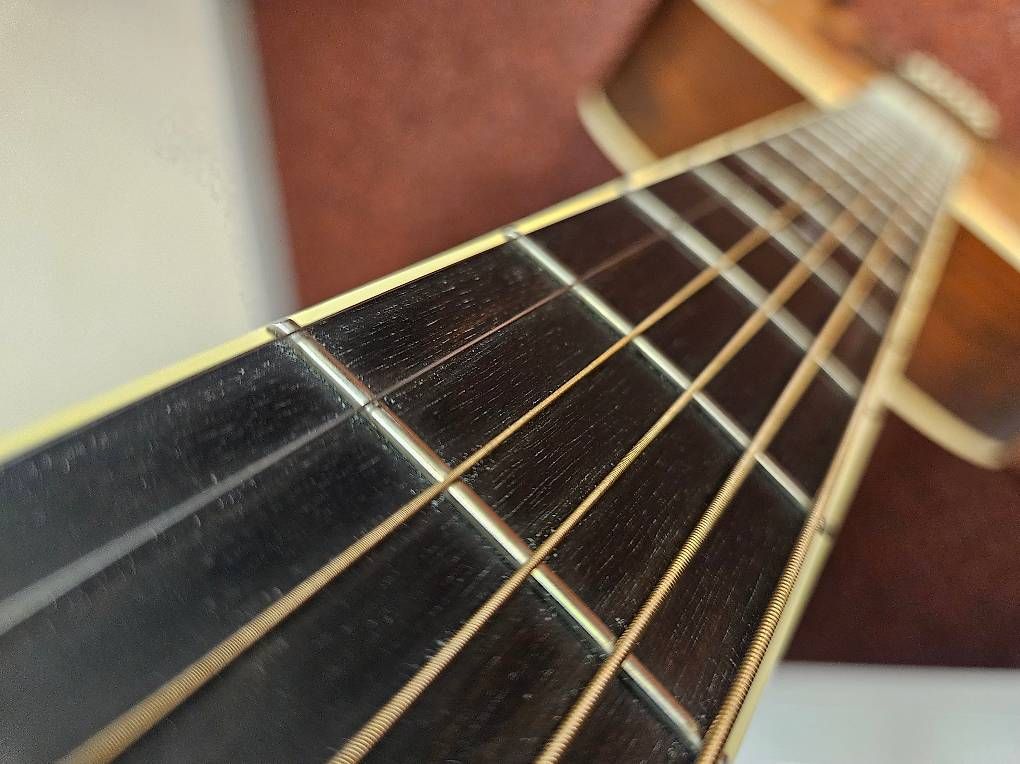 Martin & Co. Instruments de musique: Martin OME Cherry (FSC®-certified) – D'occasion à Bannwil par Mfblues 2