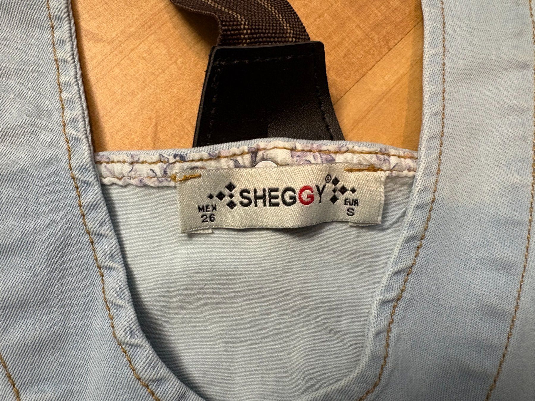 Gilet & Giacche senza maniche: Spezielles Jeans-Gilet Gr. S – Usato da Willisau venduto da ani_gtk8 2
