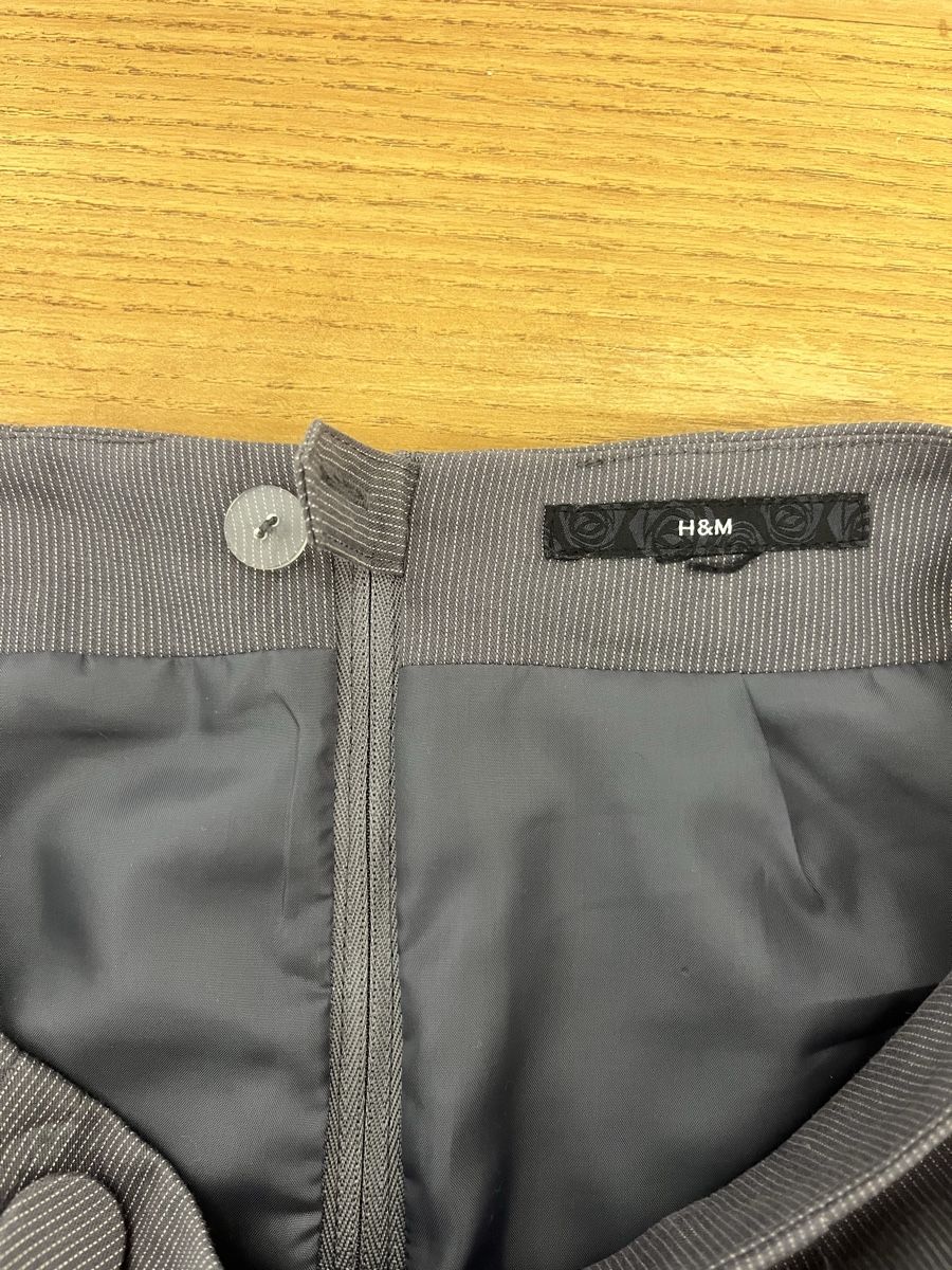 H&M Gonne: Grauer Minirock H&M Grösse S – Usato da Teufenthal AG venduto da Nanahu 3