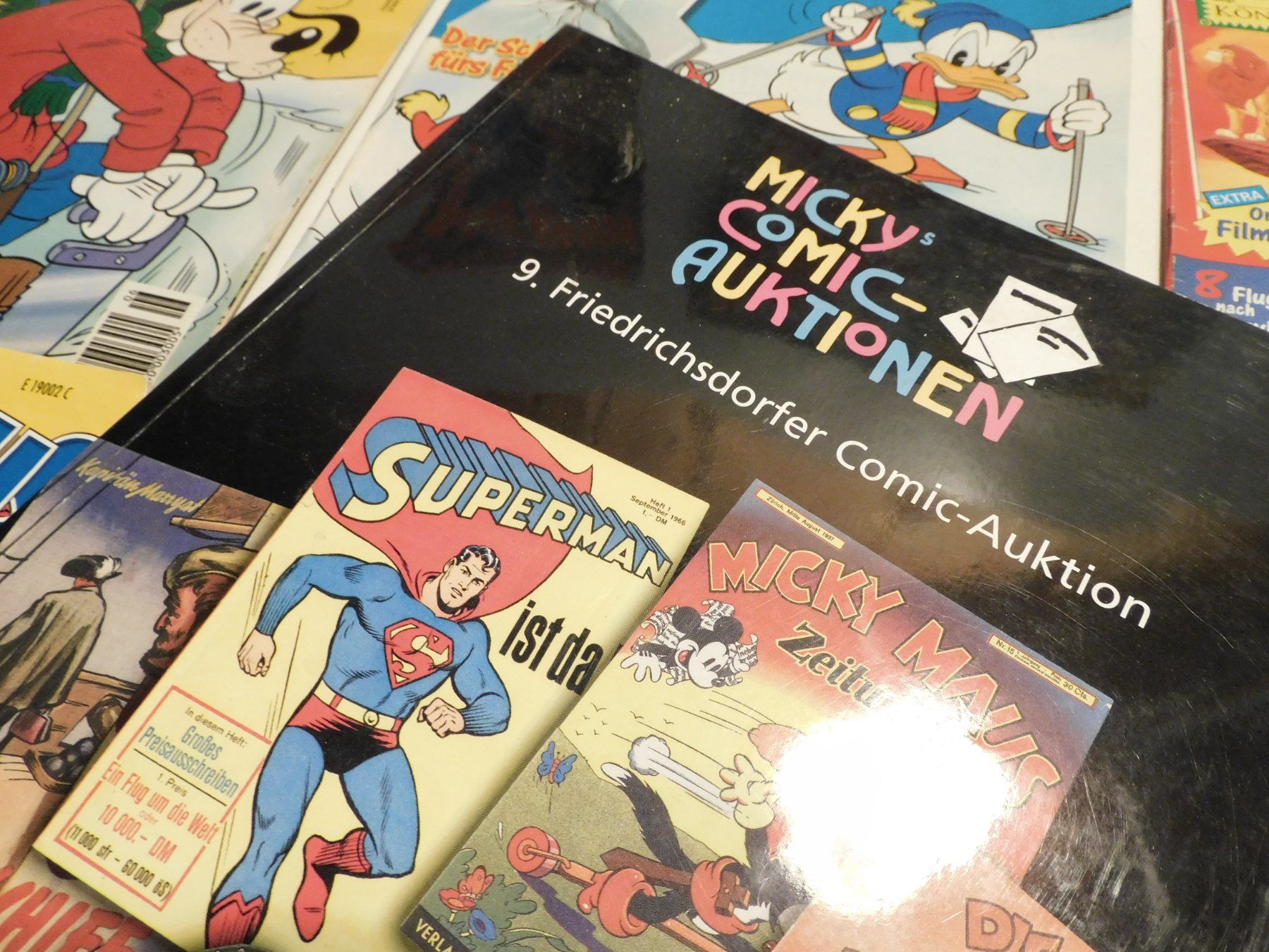 BD: Micky Comic Auktionen Buch u 10 Comic Hefte alt – D'occasion à Sursee par 76 6