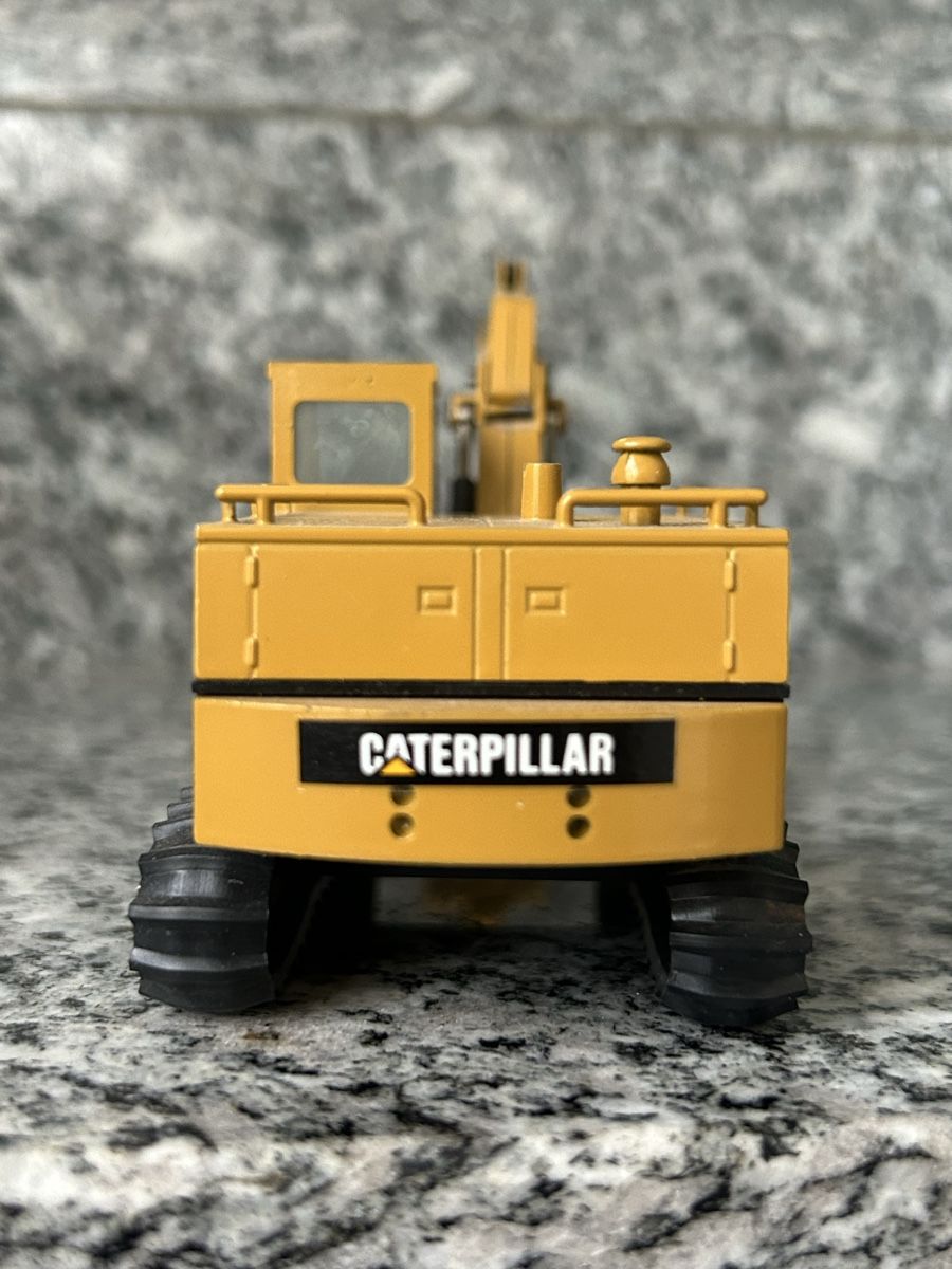 Caterpillar Kits de montage: Cat 215 , 1:50 , NZG – D'occasion à Horw par Tigercat635 1
