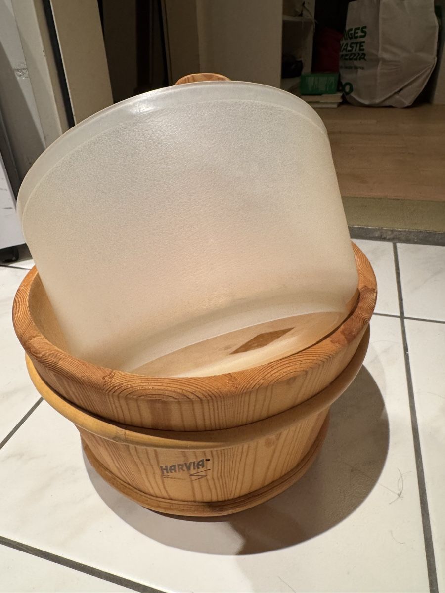 Sauna & Accessori: Harvia Sauna-Eimer , Holz, Top Zustand, Winter – Usato da Widen venduto da Carnevale 1