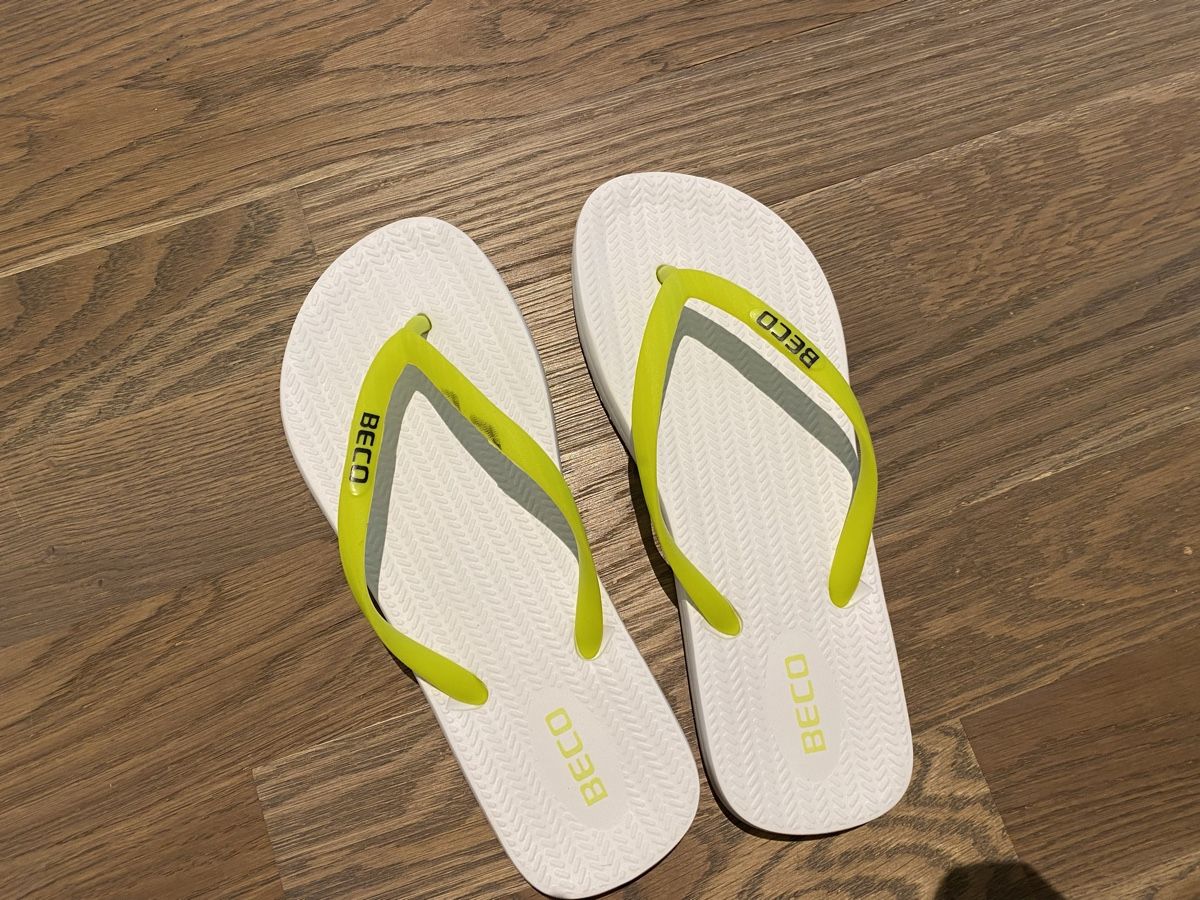 Herrenschuhe: Summer Flip Flops Size 37 Beco - Like New – Neu (gemäss Beschreibung) aus Langenthal von vik_v5ml