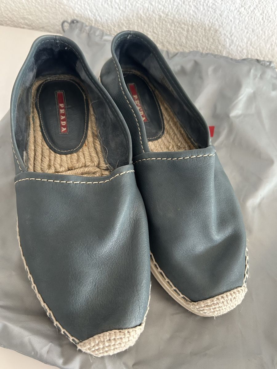 Prada Scarpe da donna: Prada Espadrilles aus Leder 39,5-40, Graublau – Usato da St. Gallen venduto da jojan