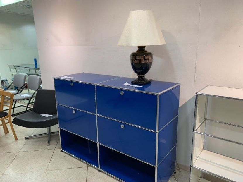 USM Scaffali: Usm Highboard Blau Lieferung Gratis – Usato da Thun venduto da Thuno6 1