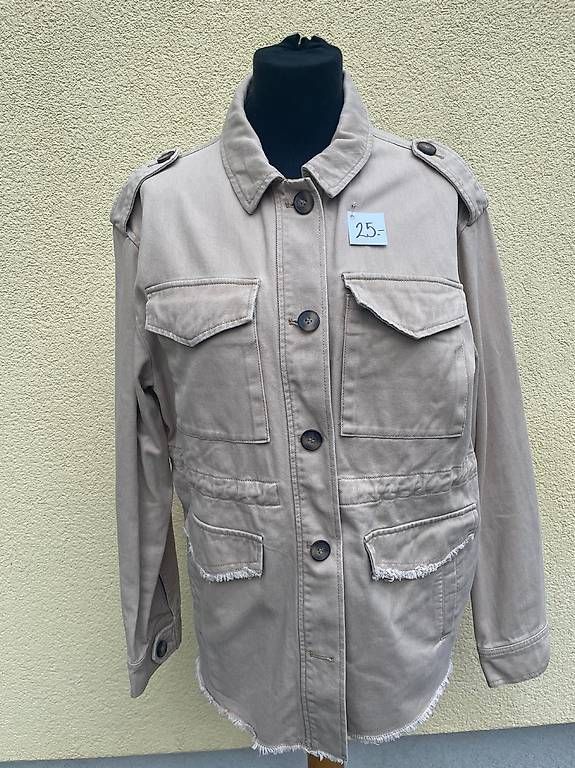 Vestes: Vendo giacca beige  – D'occasion à Personico par mel_v7hz