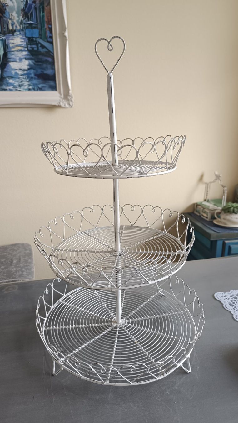Scaffali: Shabby chic dreier etagere Draht – Usato da Zürich venduto da Jul69
